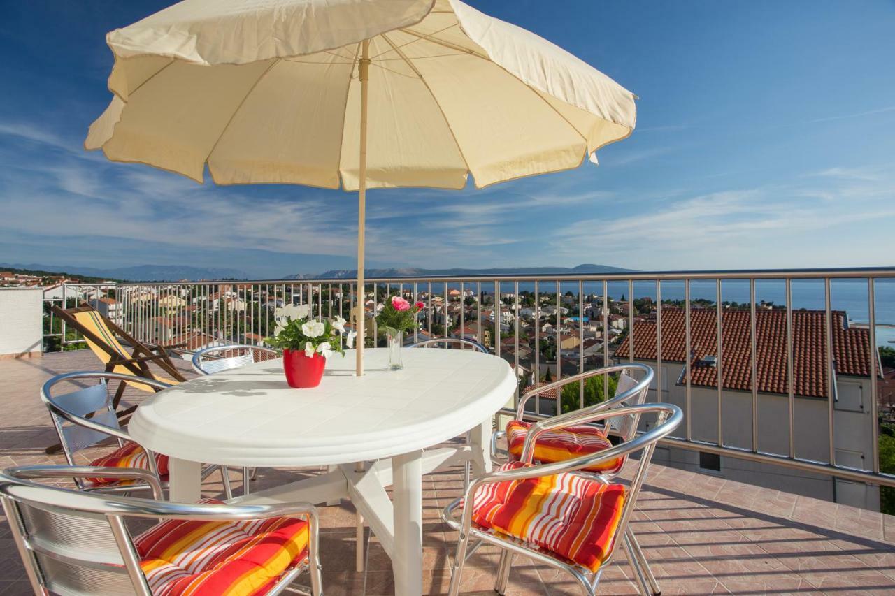 Apartments Adriatic セルツェ 部屋 写真