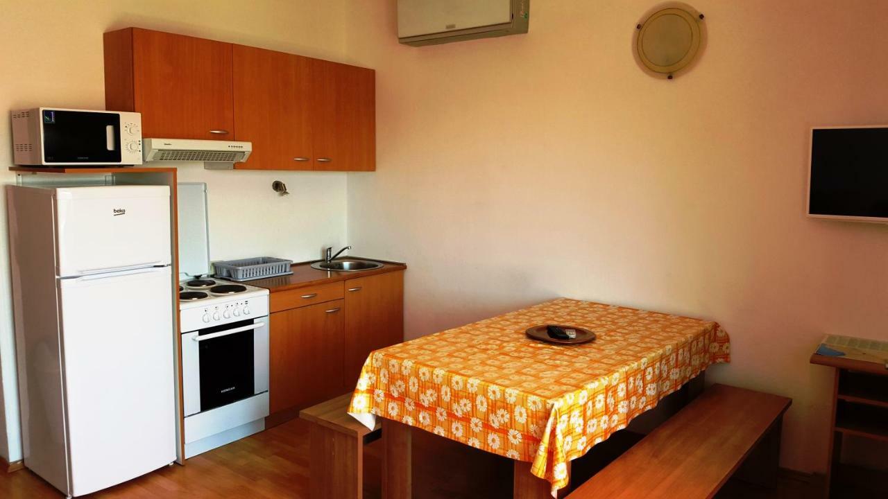 Apartments Adriatic セルツェ エクステリア 写真